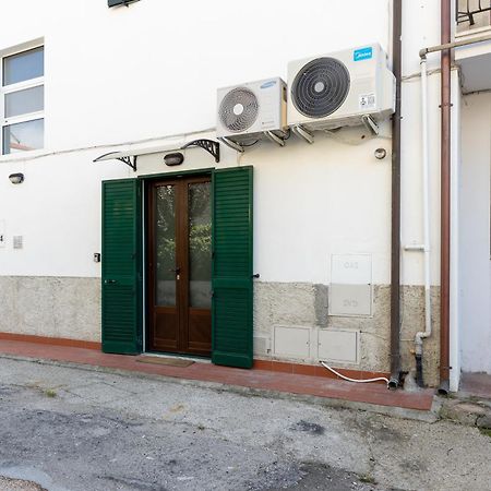 Pisa Bright Apartment Near The Airport Exteriör bild